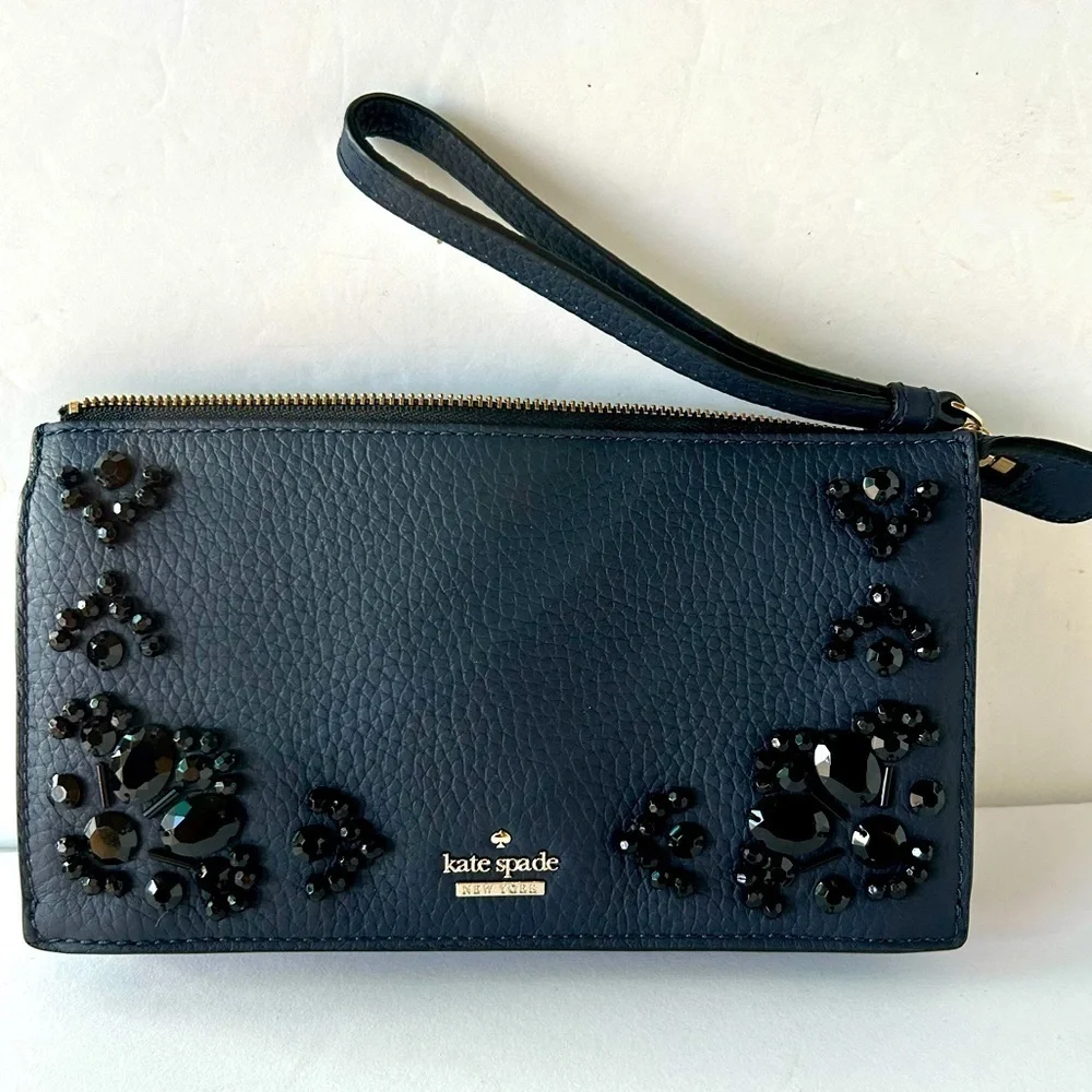 Kate Spade NWOT Large Navy Pebble Leather Beaded Wristlet